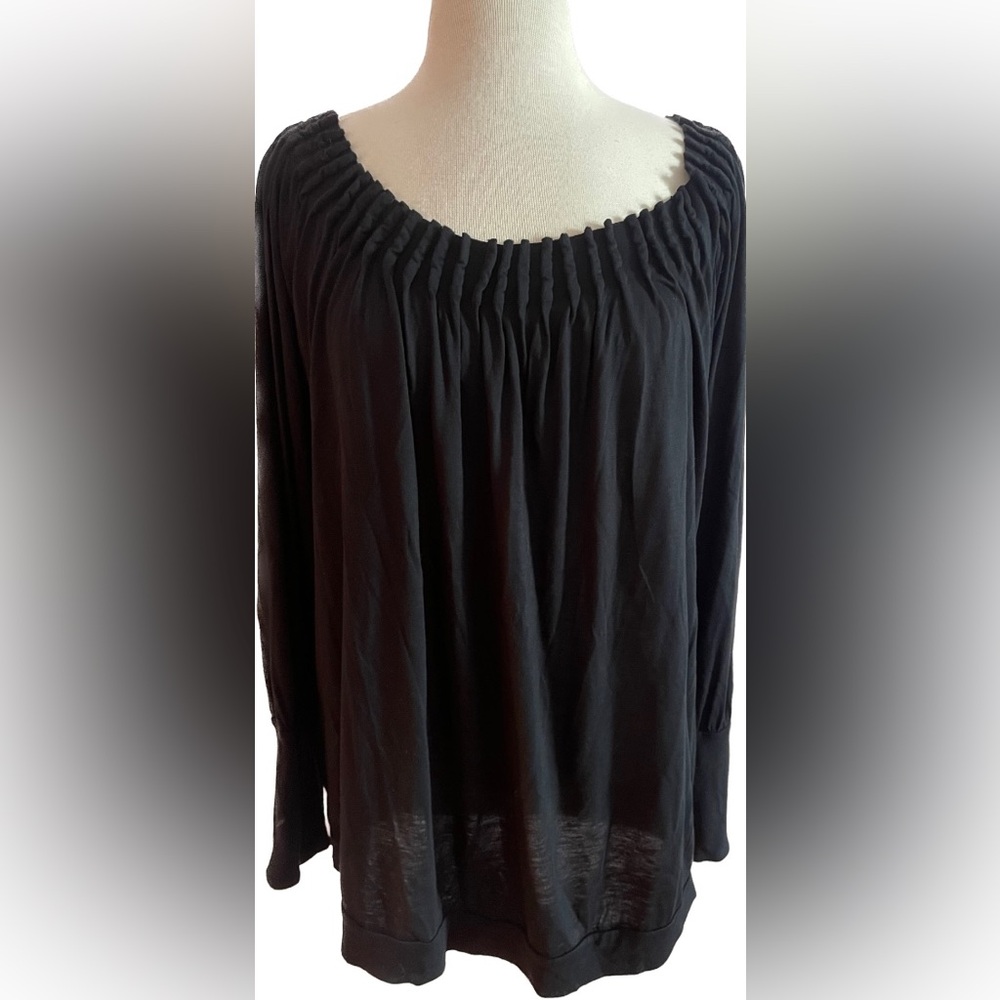 BCBGeneration Classic Black Top